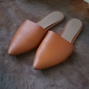 Caramel Flat Mule 10M